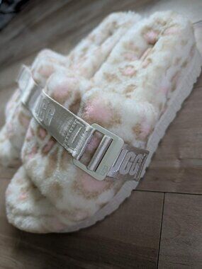 UGG Fluff Yeah Slide Slippers Leopard Pink Cream Shearling Size 10 EU 41